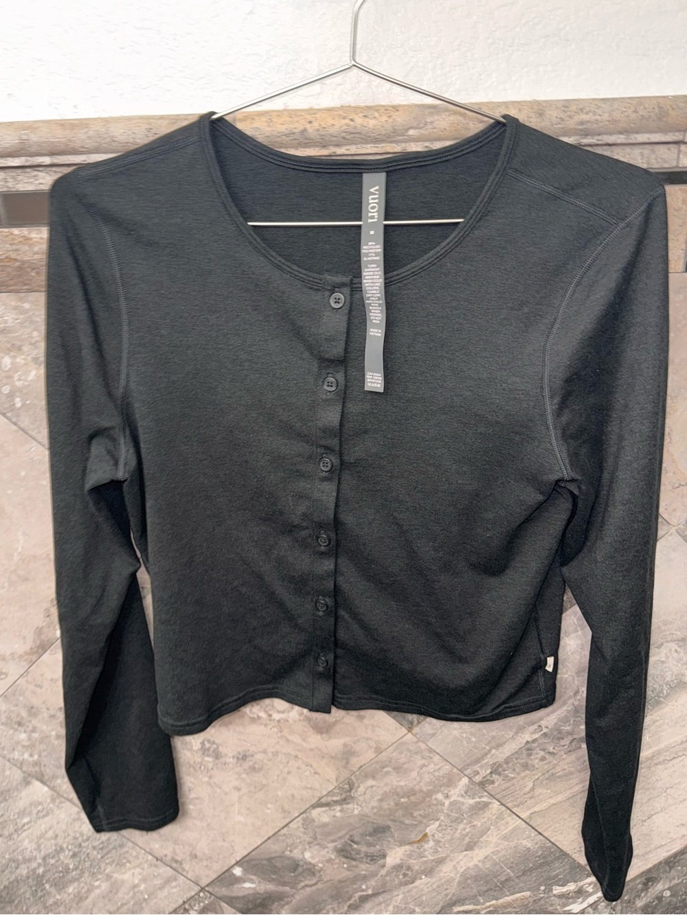 VUORI Women's Vuori Halo 2.0 Long Sleeve Button Up Shirt - Picture 2 of 3